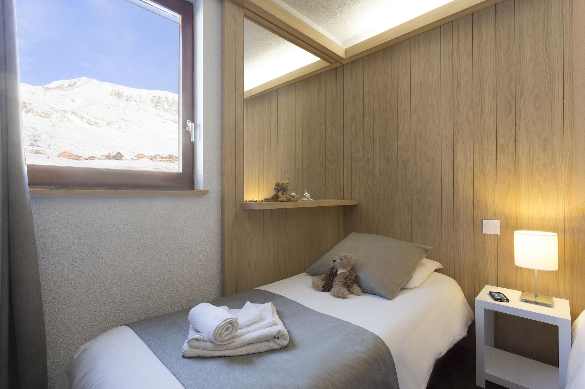 Hotel Club Mmv Les Bergers **** Alpe d'Huez Екстериор снимка